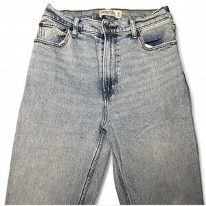 Abercrombie & Fitch 90’s Slim Straight Ultra High Rise Jeans